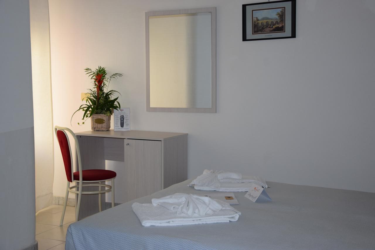 Hotel Sombrero Rimini Exterior foto